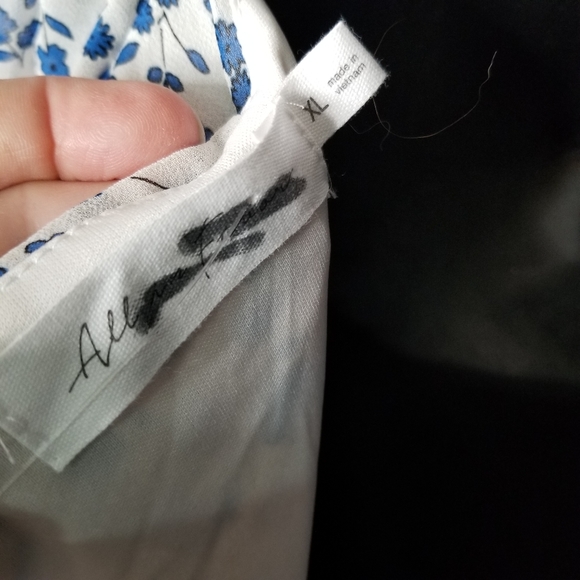 All in favor Sasha ruched floral mini dress - Picture 11 of 16